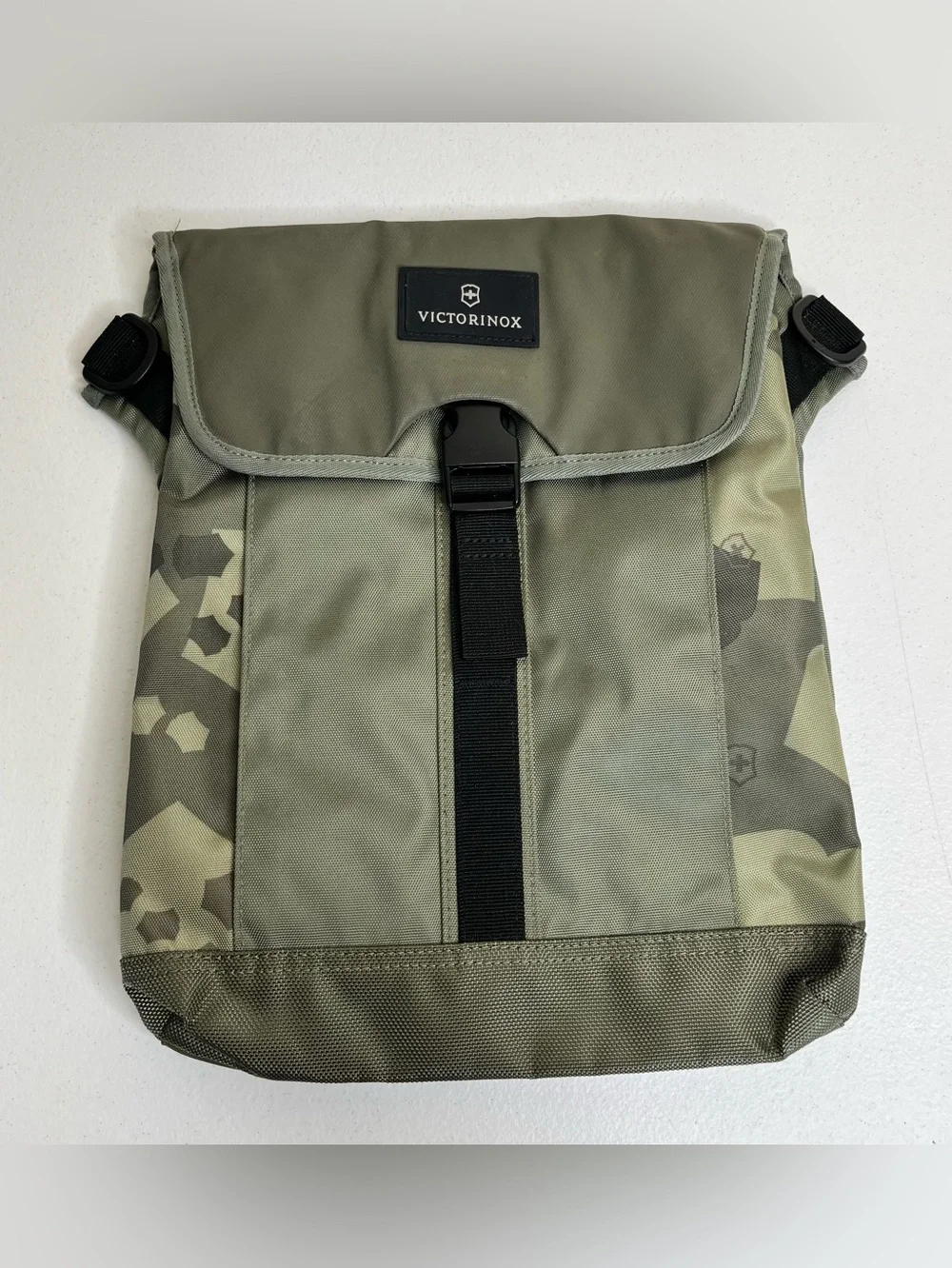 Victorinox Altmont Classic Olive Camo Flapover Bag Orange Lining NO STRAP
